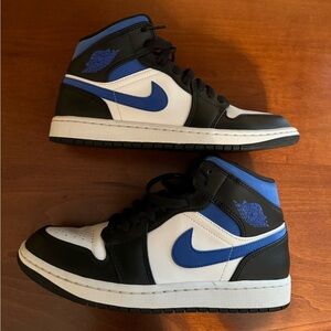 Air Jordan 1 mid size 8 white/ Racer blue- Black
